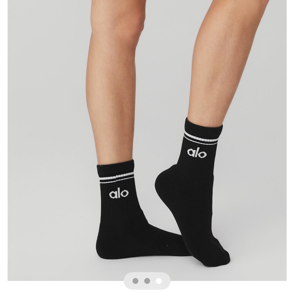 ALO Yoga Unisex Half Crew Throwback Socks Medium